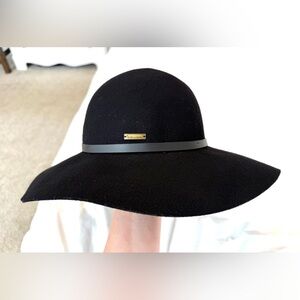 Vintage Sedancasesa Women’s Black Wide Brimmed 100% Wool Felt Floppy Hat Medium